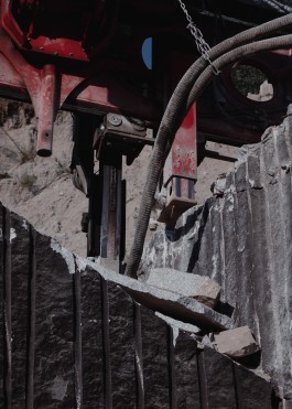 heavy duty drills to split a part granite rocks