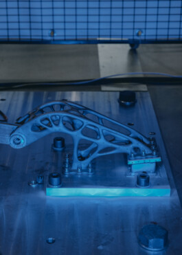 Bionic Piece being 3d scanned